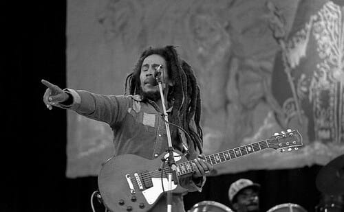 Libérez Votre Esprit : Le Pouvoir Intérieur Révélé par Bob Marley